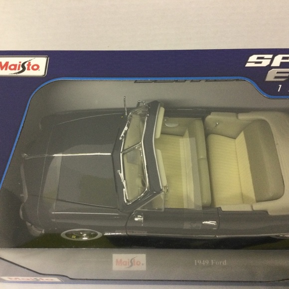1949 Maisto Ford Convertible Blue Gray Special Edition 1:18 Die Cast Car NIB - Picture 3 of 10